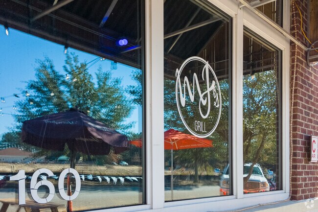 MJ's Grill is a restaurant option in Lake Carolina.