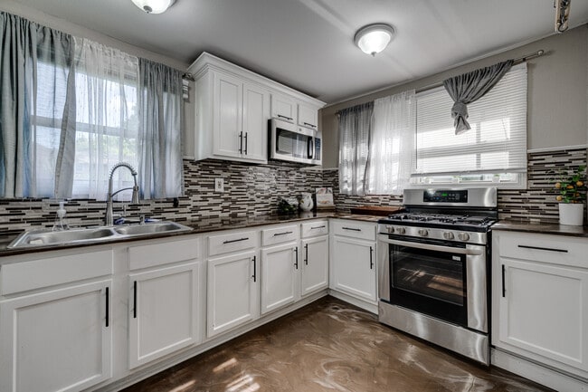 1922 Bragg St, Little Rock, AR 72206 - photo 4