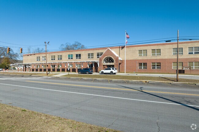 Irondale Community School is located at 225 16 Street S,  Irondale, AL 35210.