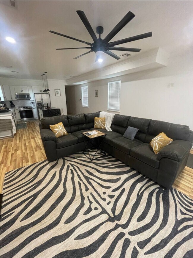 2758 N Rocheblave St, New Orleans, LA 70117 - photo 4