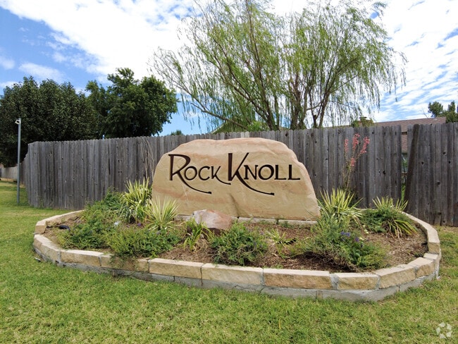 The entrance to Rock Knoll is marked by an inviting sign.