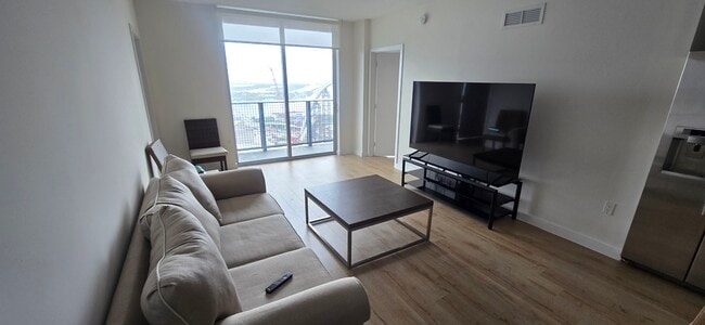 60 NE 14th St, Miami, FL 33132 - photo 4