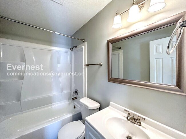 3400 Laurelwood Dr, Horn Lake, MS 38637 - photo 7