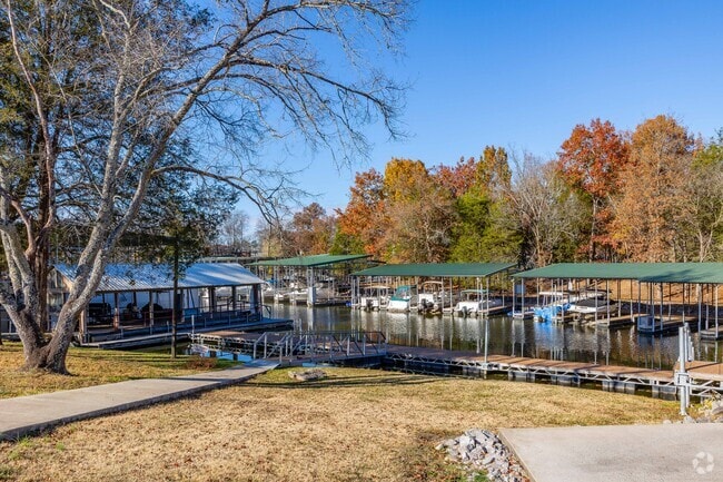 A major amenity of Gallatin is access to the Gallatin Marina for boating and water activities.