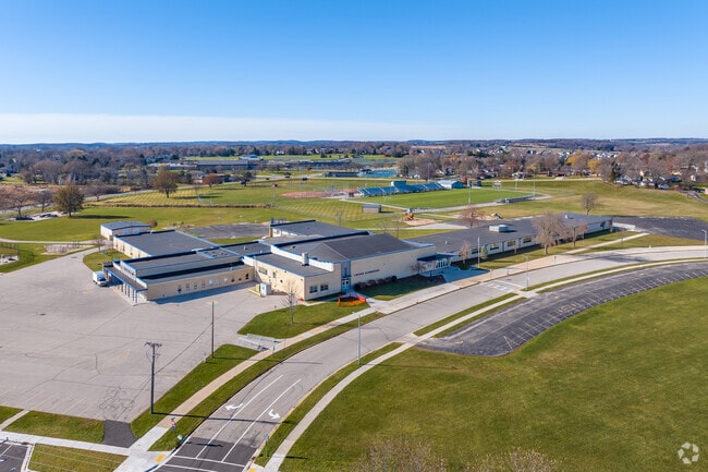 An aerial of Lincoln Elementary School  in Hartford.