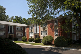 2015-2045 Broad St, Cranston, RI 02905