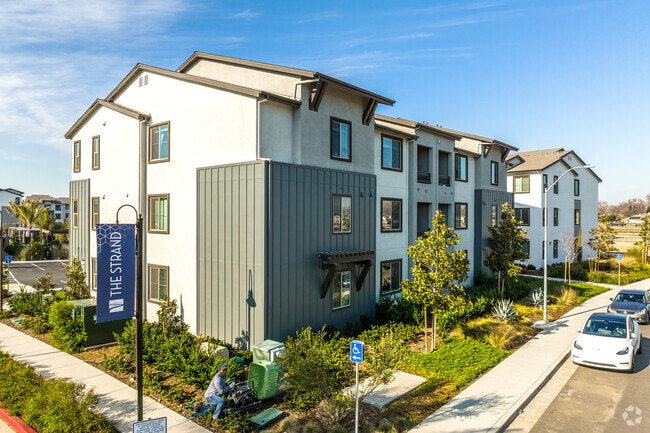 You will find beautiful 3-story townhomes in the Lighthouse neighborhood.