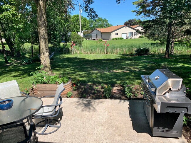 3540 N Gillett St, Appleton, WI 54914 - photo 4