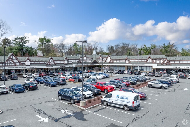 The Golden Horseshoe Shopping Center near Ward Acres features boutique shops and wonderful eateries.