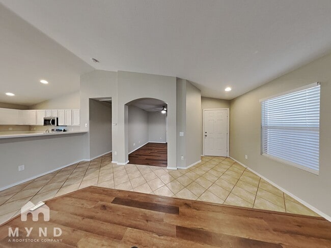 813 S 125th Ave, Avondale, AZ 85323 - photo 3