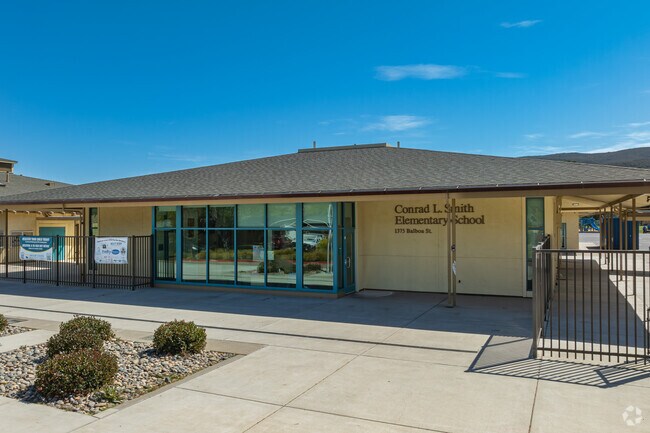 C.L. Smith Elementary School provides great education to help San Luis Obispo students.
