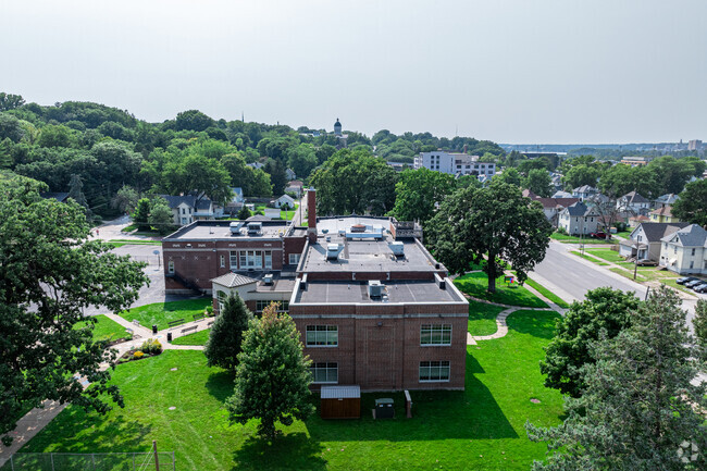Longfellow Elementary School