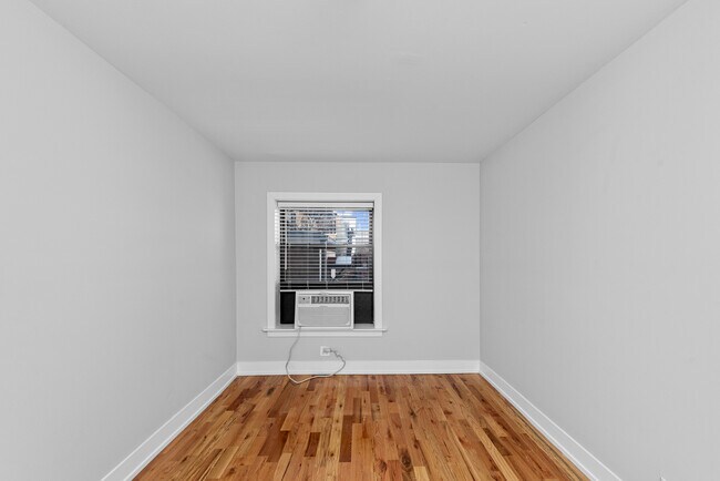 550 W Arlington Place unit 512, Chicago, IL 60614 - photo 6