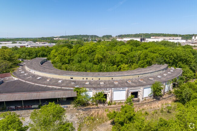 The Acipco-Finley Round House is a historic railroad building located in the neighborhood.