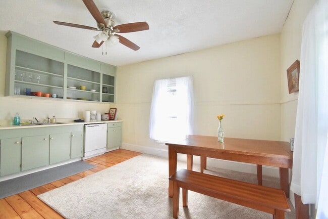 35 Cumberland St unit 3, Brunswick, ME 04011 - photo 4