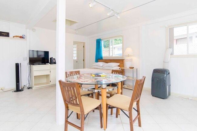 1153 Kina St unit kina lanai, Kailua, HI 96734 - photo 3