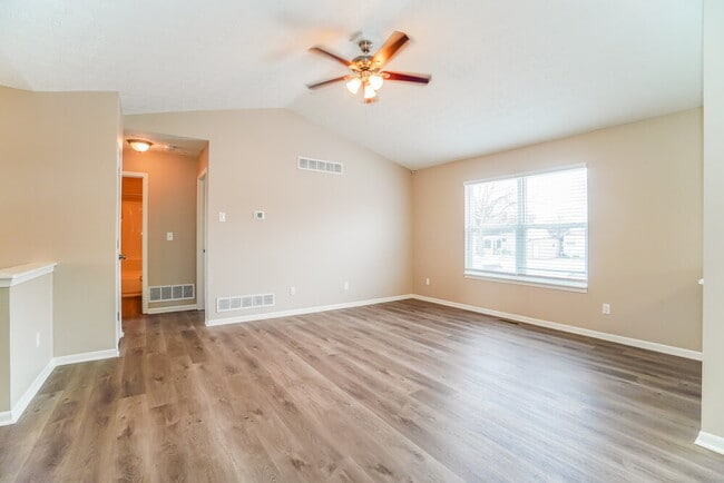 4196 Salem Dr, Columbus, OH 43228 - photo 6