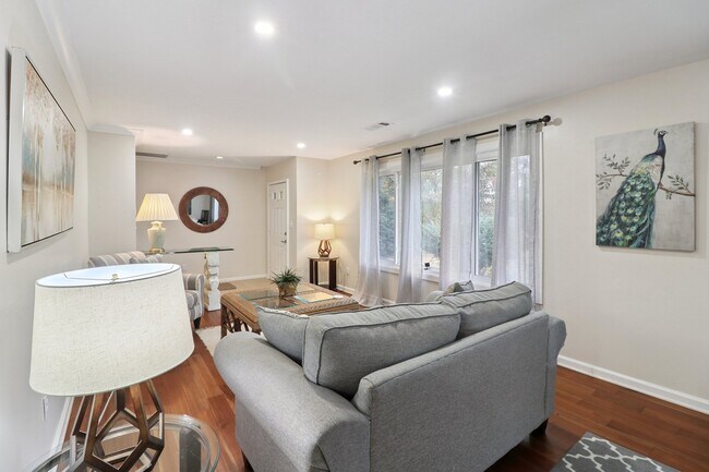 2650 Colonial Dr, Atlanta, GA 30337 - photo 7