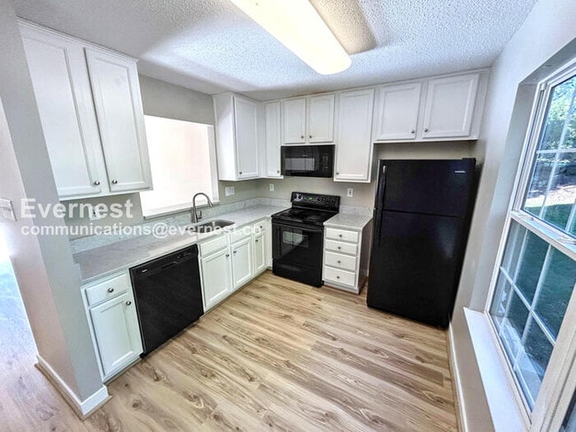 4610 Twin Hickory Lake Dr, Glen Allen, VA 23059 - photo 2