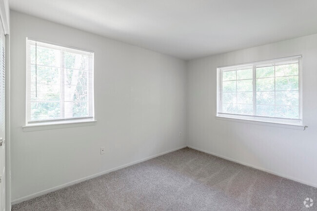 3 BR, 1.5 BA - 1,060 SF