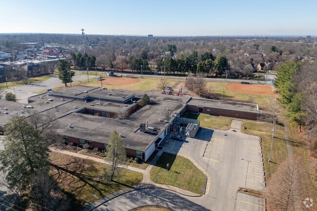 The student population of Middletown Elementary is 512 and the school serves PK-5.