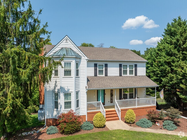 Unique houses with a historic touch are waiting for you in Rio.