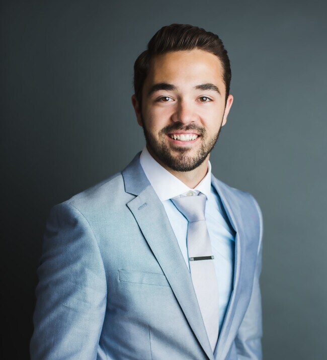 Agent Photo