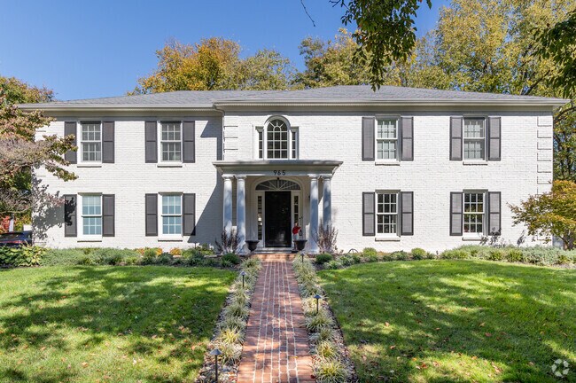 Two-story neo-colonial homes are the predominant housing style in Landsdown-Shadeland East.