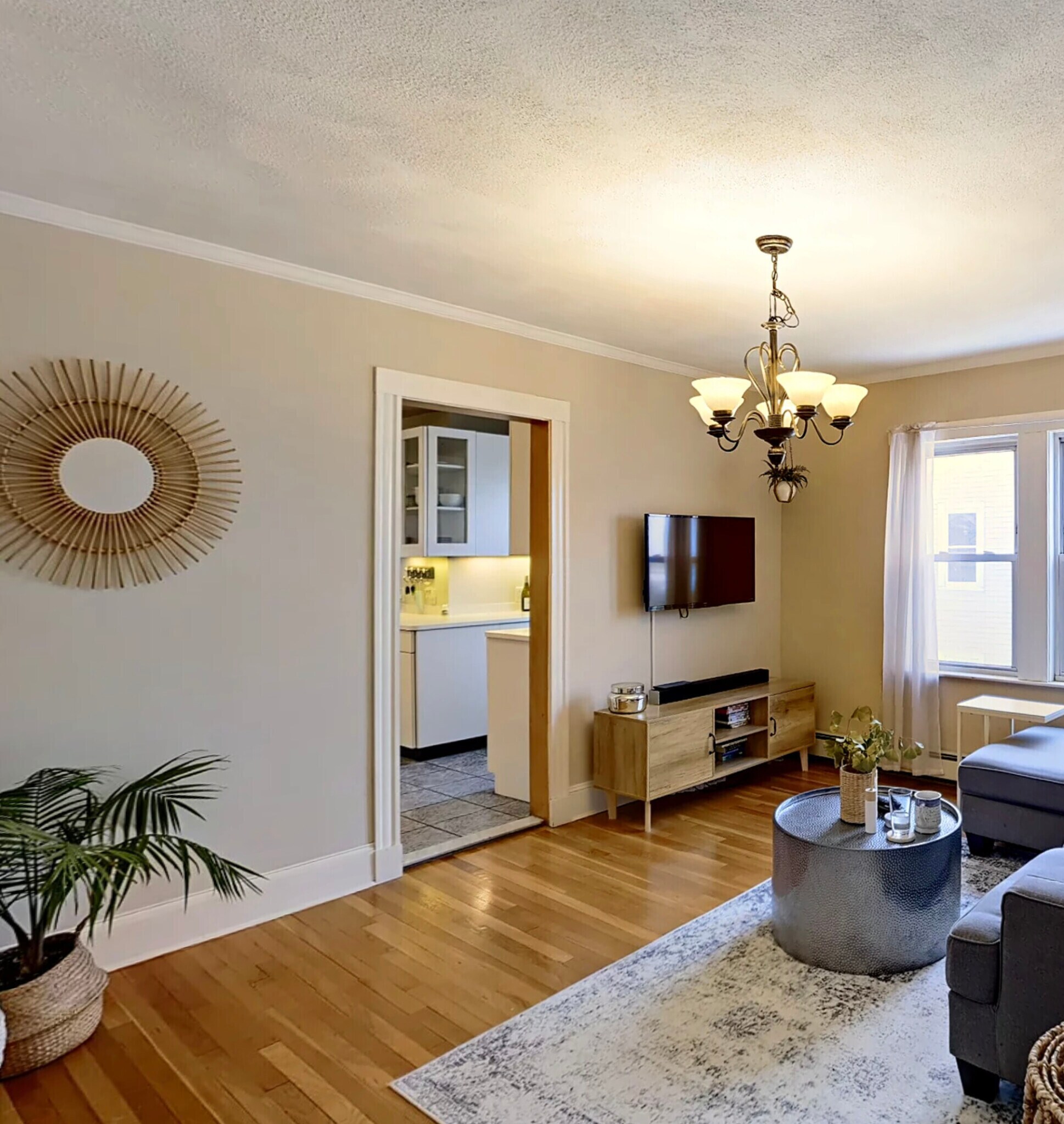 94 Heath St unit 3, Somerville, MA 02145 - photo 1