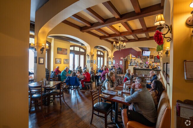 Old City Hall in Gilroy serves up burgers and steaks in a historic Mission Revival setting.
