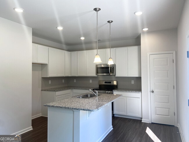 10410 Trellis Ln, Hampton, GA 30228 - photo 2