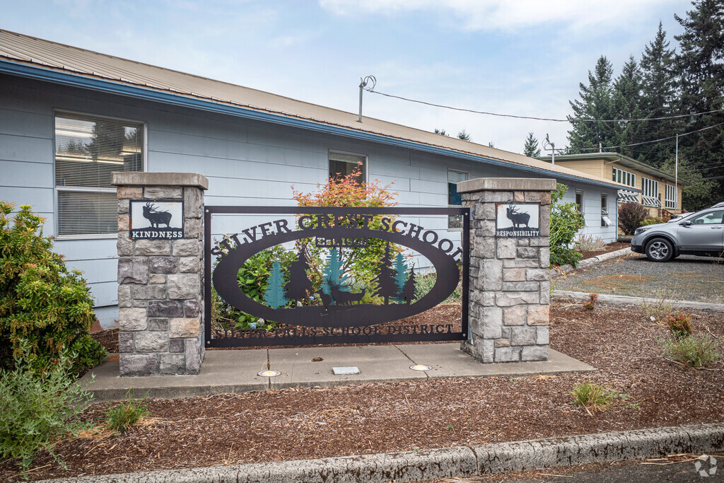 Silver Crest Elementary Is a Public Public Elementary School in Silverton, Silverton OR.