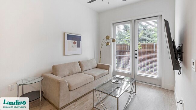 650 E Sycamore St unit 3111.1408289, Denton, TX 76201 - photo 2