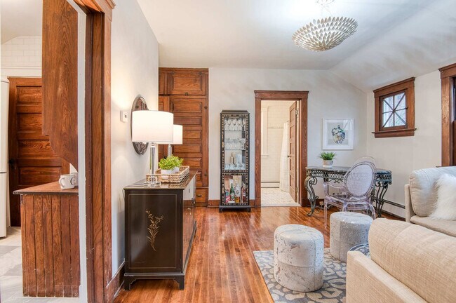 3073 Fairmount Blvd unit ID1288914P, Cleveland, OH 44118 - photo 5