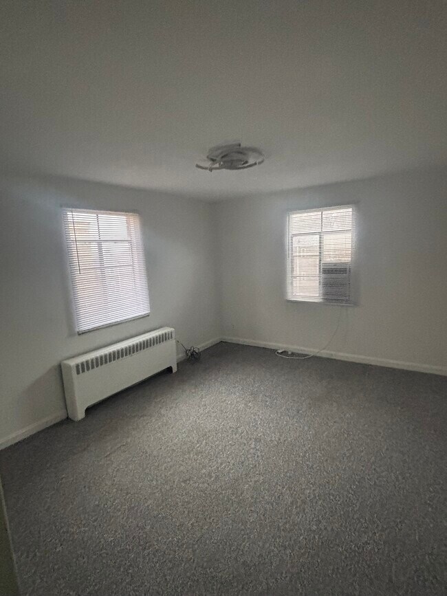 2340 Losantiville Ave unit 1, Cincinnati, OH 45237 - photo 6