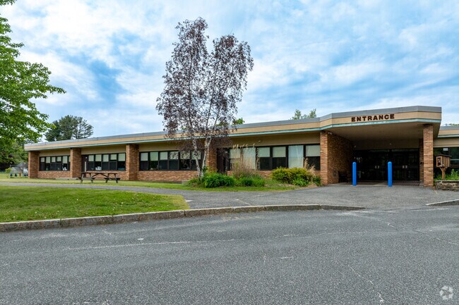 Craneville Elementary School has an overall grade of B- on Niche.