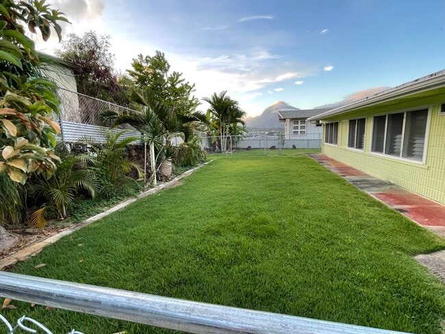 45-185 Lilipuna Rd unit B- Back, Kaneohe, HI 96744 - photo 2