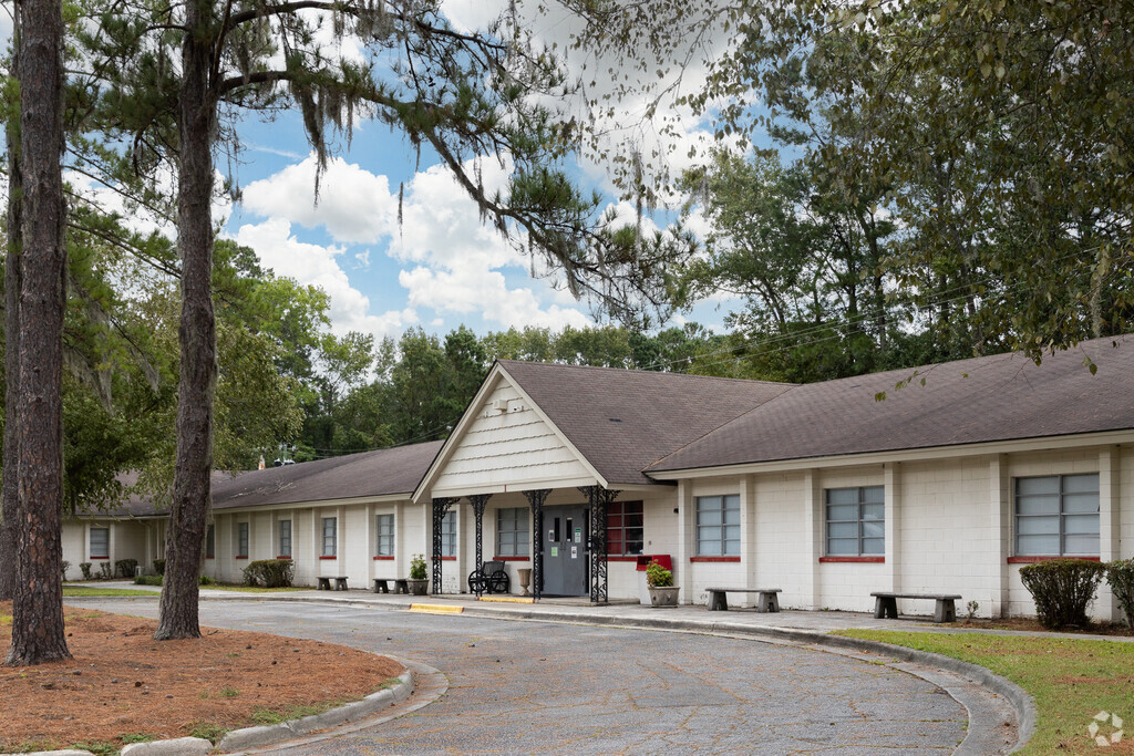 St. Johns Academy is a private school located in Savannah, GA.