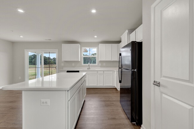 6802 Pine Bark Dr, Hurlock, MD 21643 - photo 3