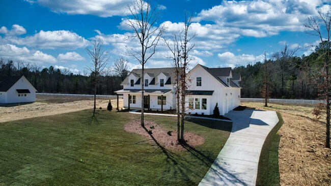 4004 Blackberry Ln unit 36498665, Auburn, AL 36830 - photo 5