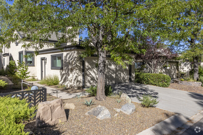 Homes in Hidden Valley Ranch range in size from starter homes to large custom homes.