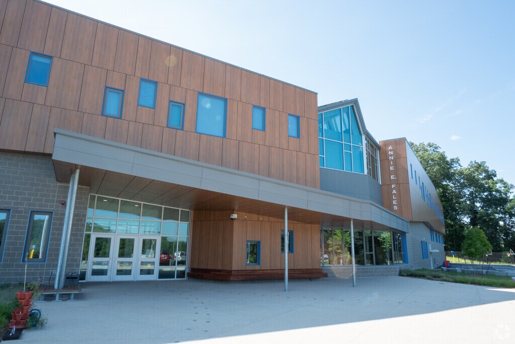 Fales Elementary School provides education in the neighborhood of 
Central Westboro