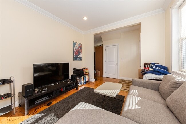 182 Calumet St unit 2, Roxbury Crossing, MA 02120 - photo 2