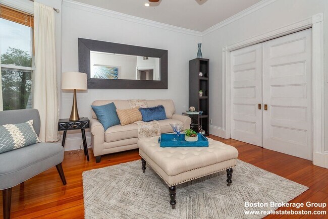 797 Columbia Rd unit 3, Dorchester, MA 02125 - photo 3