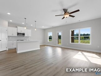 118 Luxor Ave, Owens Cross Roads, AL 35763