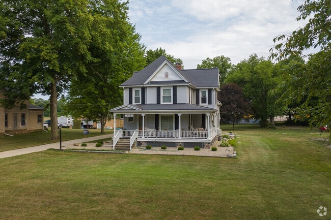 Renovated Victorian style homes can be found on the edges of downtown Charlotte.