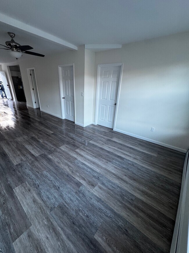 23 Old Lake Rd unit Apartment 4, Dallas, PA 18612 - photo 7