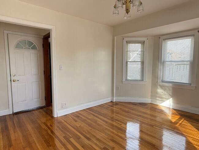 78 Glendower Rd unit 2, Roslindale, MA 02131 - photo 3