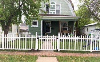 138 W 3rd St, Valentine, NE 69201