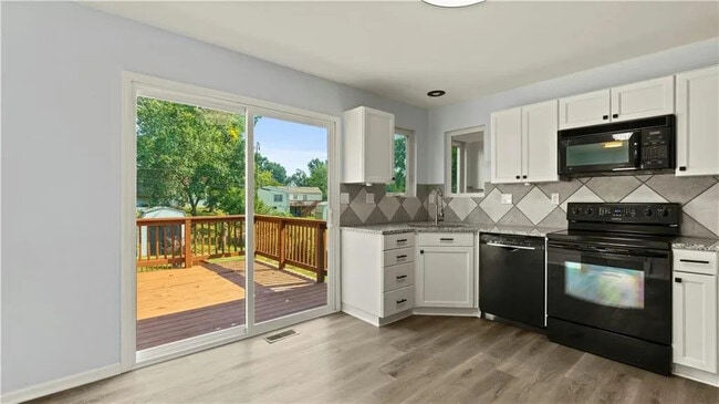 16400 E 17th St S, Independence, MO 64050 - photo 6